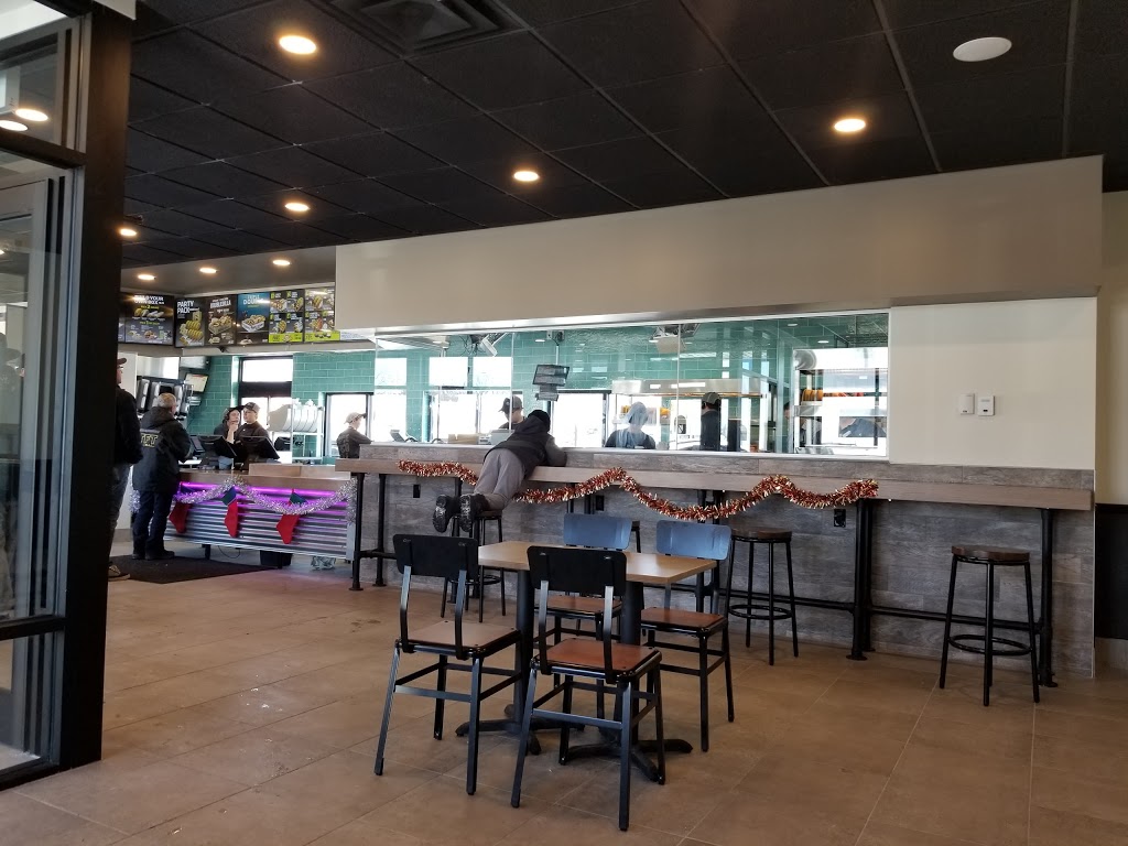 Taco Bell | 950 Talbot St, St Thomas, ON N5W 3C1, Canada | Phone: (519) 633-3370