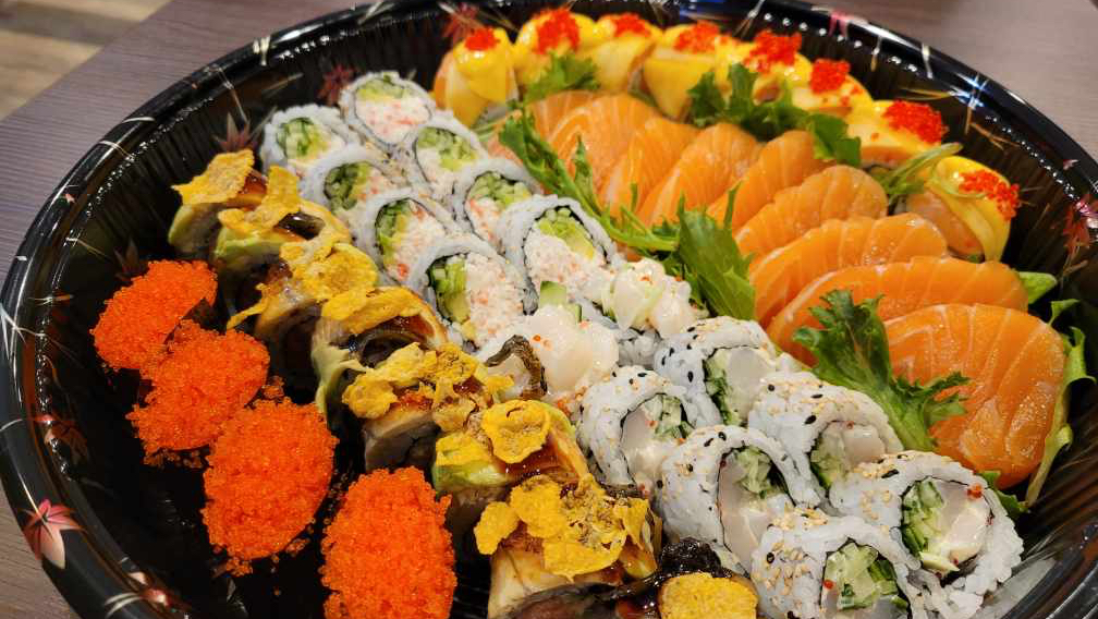 Miku Sushi | 4323 Macleod Trail SW, Calgary, AB T2G 0A3, Canada | Phone: (403) 214-2078