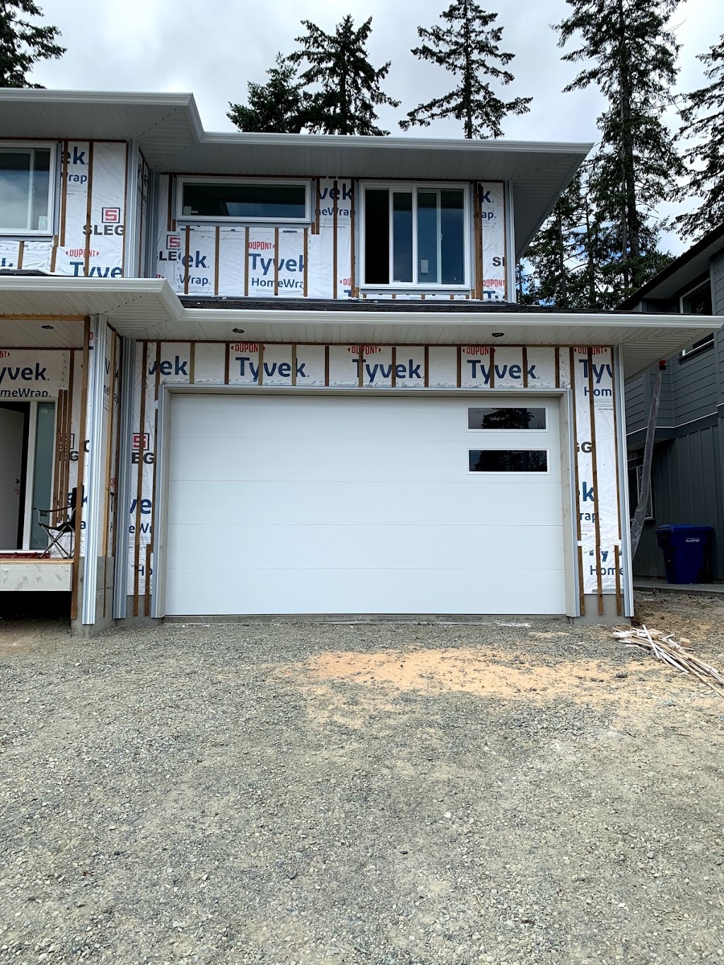 Kingdom Garage Doors Ltd | Extension Rd, Nanaimo, BC V9X 1G3, Canada | Phone: (250) 713-9125