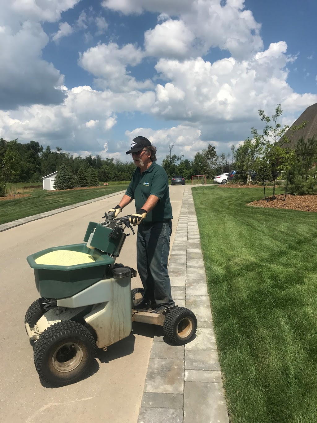 Weed Away Lawn Care | 7595 Danbro Crescent, Mississauga, ON L5N 6P9, Canada | Phone: (905) 858-3100