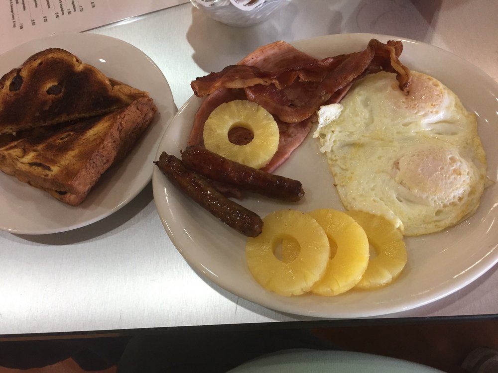 Bayside Dimitris Family Dining | 35256 23 Mile Rd, New Baltimore, MI 48047, USA | Phone: (586) 684-3428
