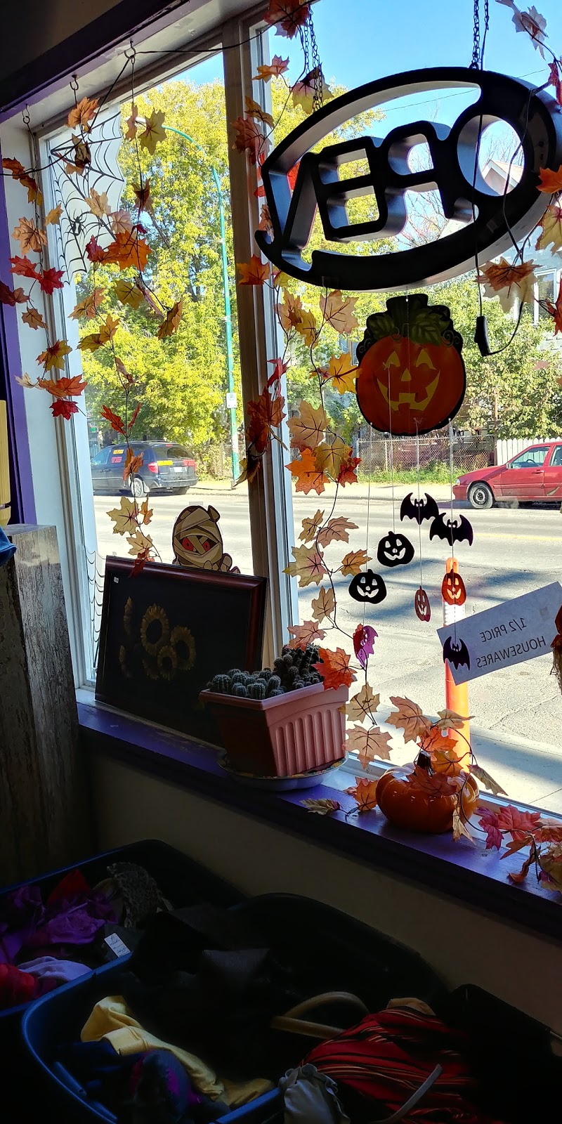 Up Shoppe | 382 Selkirk Ave, Winnipeg, MB R2W 2M2, Canada | Phone: (204) 582-3494