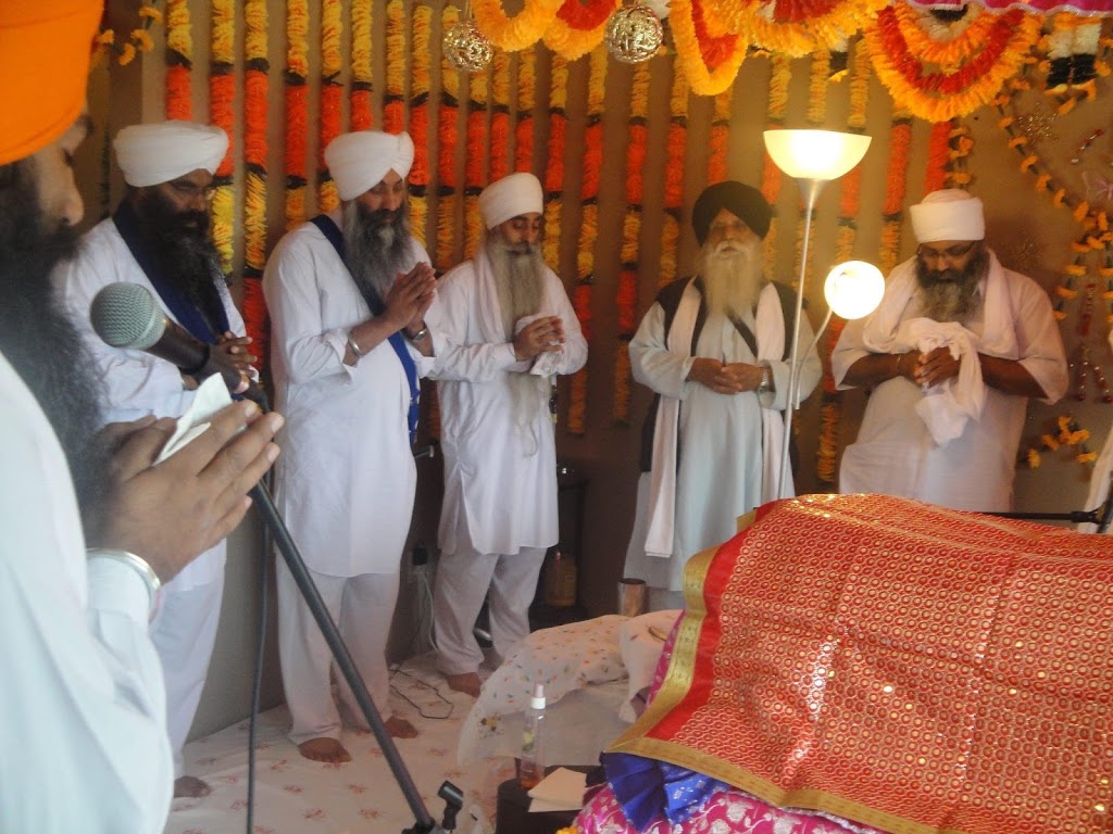 Gurdwara Sachkhand Isher Darbar | 32839 Downes Rd, Abbotsford, BC V2S 7V6, Canada | Phone: (718) 259-5783