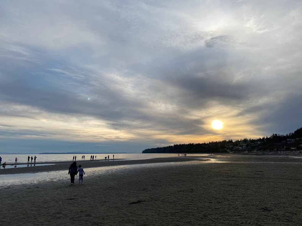 The White Rock | White Rock Promenade, White Rock, BC V4B, Canada | Phone: (604) 541-2181