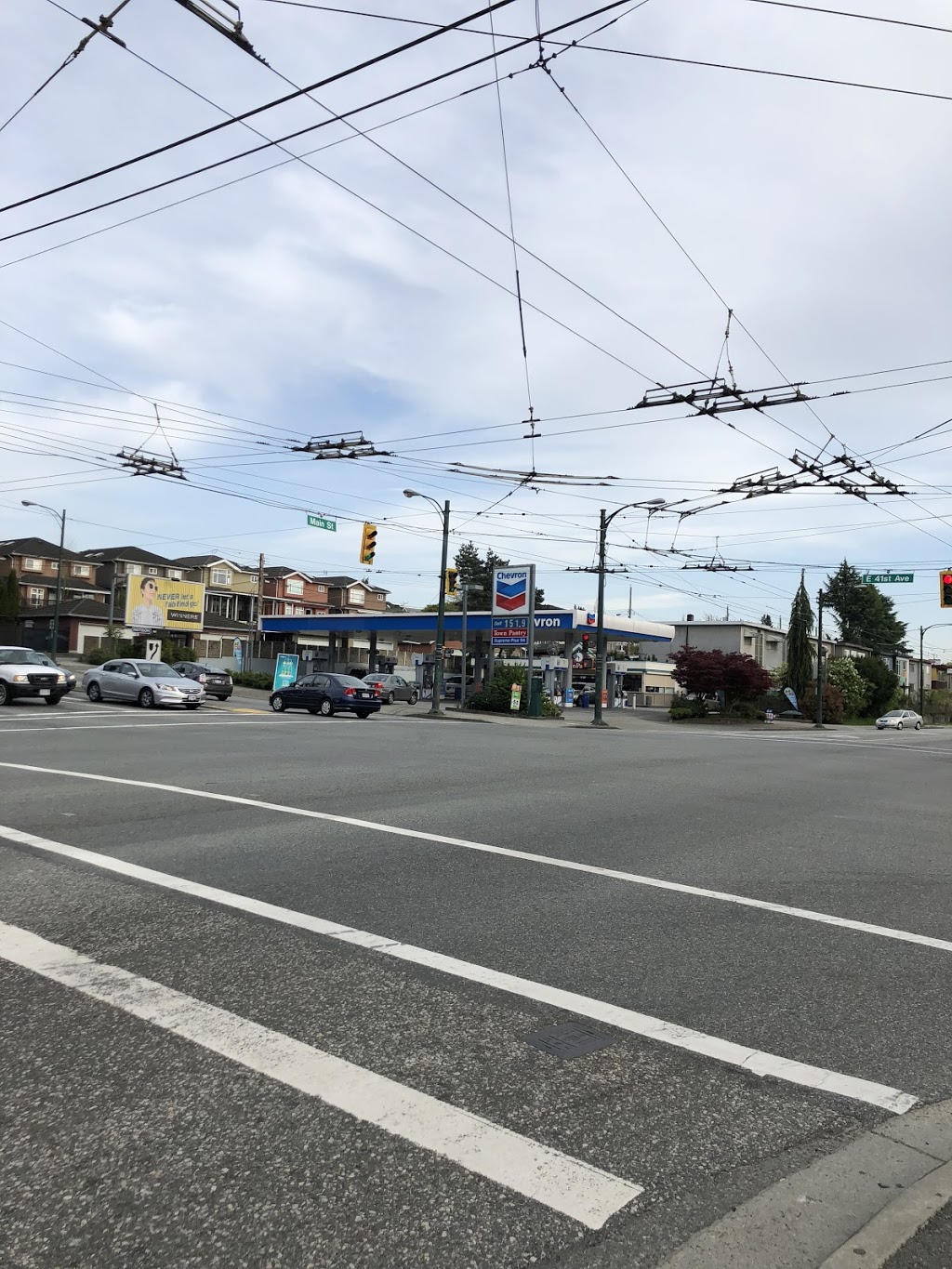 Chevron | 5736 Main St, Vancouver, BC V5W 2S8, Canada | Phone: (604) 321-7140