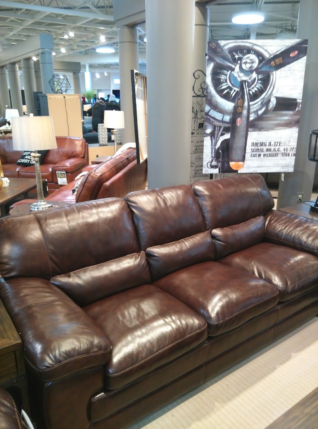 Leons Furniture | 2600 Queensview Dr, Ottawa, ON K2B 8H6, Canada | Phone: (613) 820-6446