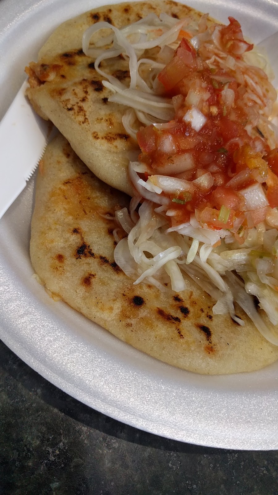 100% SALVADOREÑO Restaurant & Take out | 612 Trethewey Dr, North York, ON M6M 4C3, Canada | Phone: (416) 249-0305