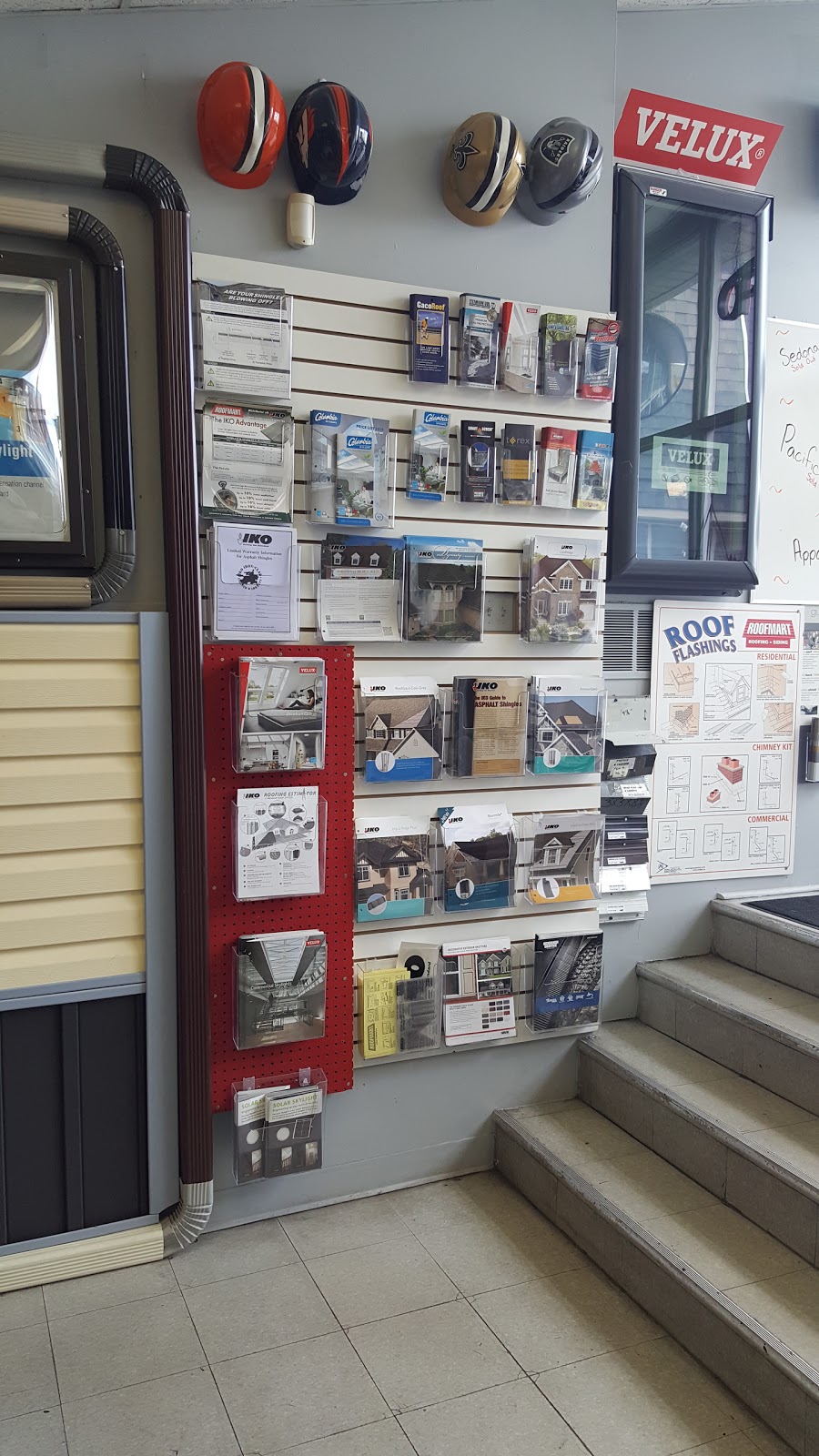 Roofmart | 560 Parkdale Ave N, Hamilton, ON L8H 5Y7, Canada | Phone: (905) 545-1136