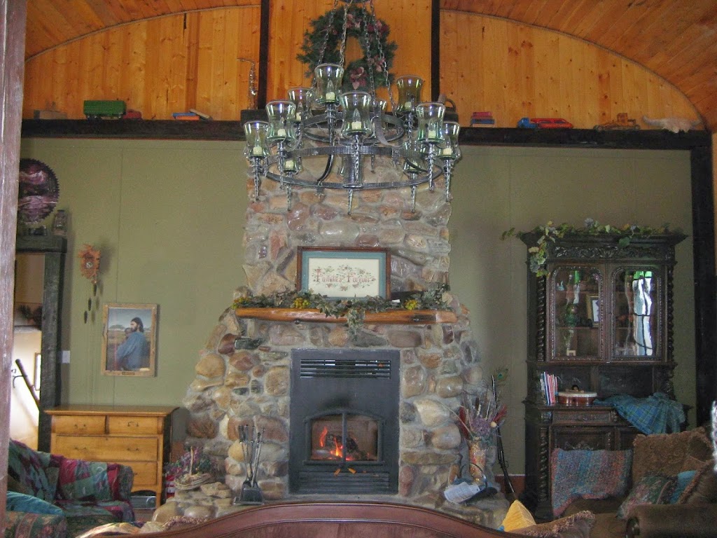 Belly Acres Lodge | 270002, AB-505, Glenwood, AB T0K 2R0, Canada | Phone: (403) 330-9808