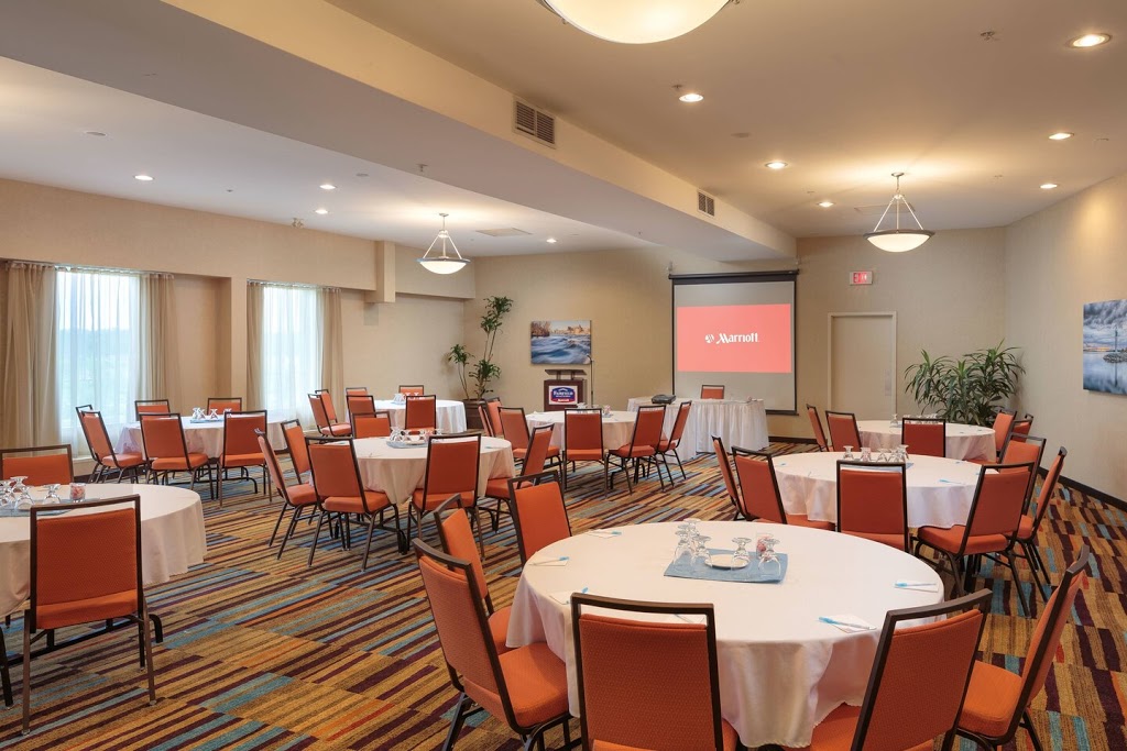 Fairfield Inn & Suites by Marriott Belleville | 407 N Front St, Belleville, ON K8P 3C8, Canada | Phone: (613) 962-9211