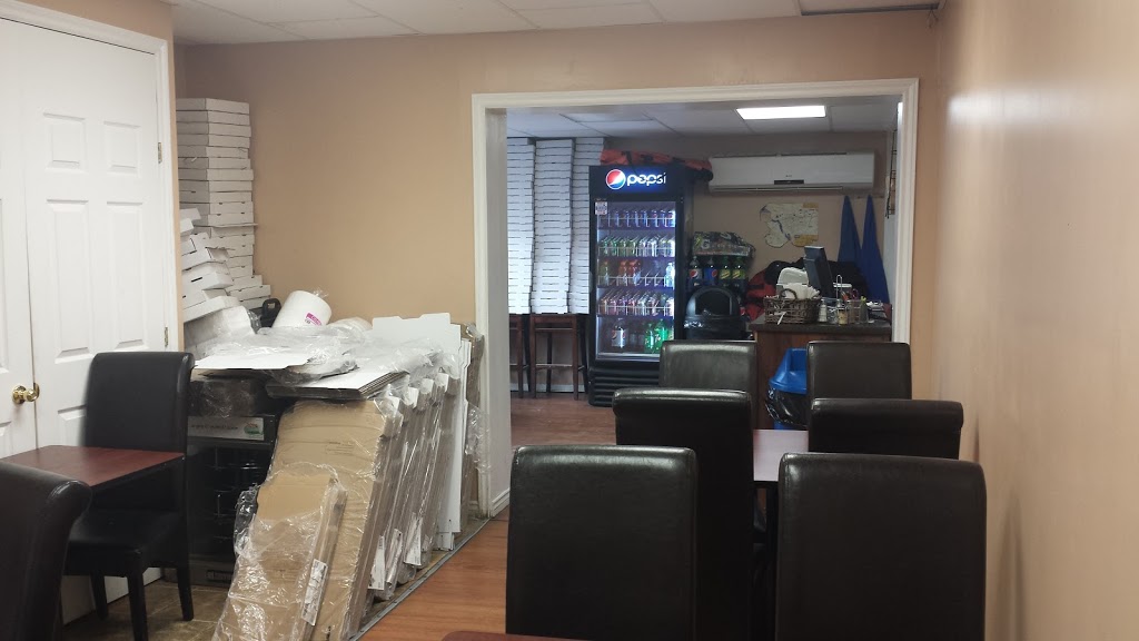 Erics Pizza | 659 St Isidore Rd, Casselman, ON K0A 1M0, Canada | Phone: (613) 764-0333