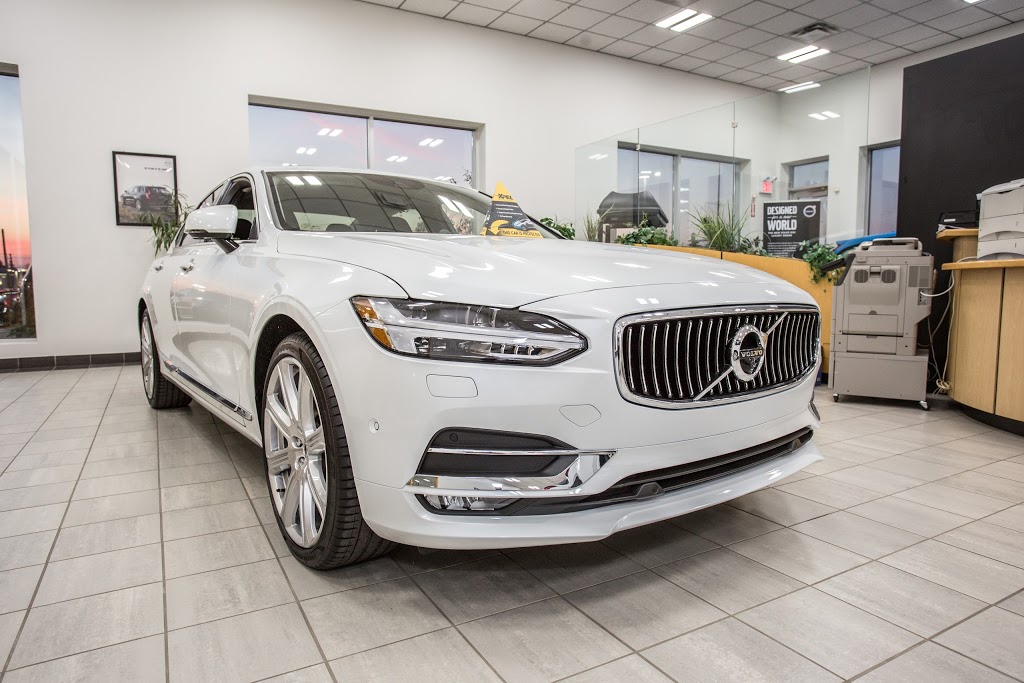 St-Laurent Volvo | 1300 Michael St, Ottawa, ON K1B 3N2, Canada | Phone: (613) 288-2543