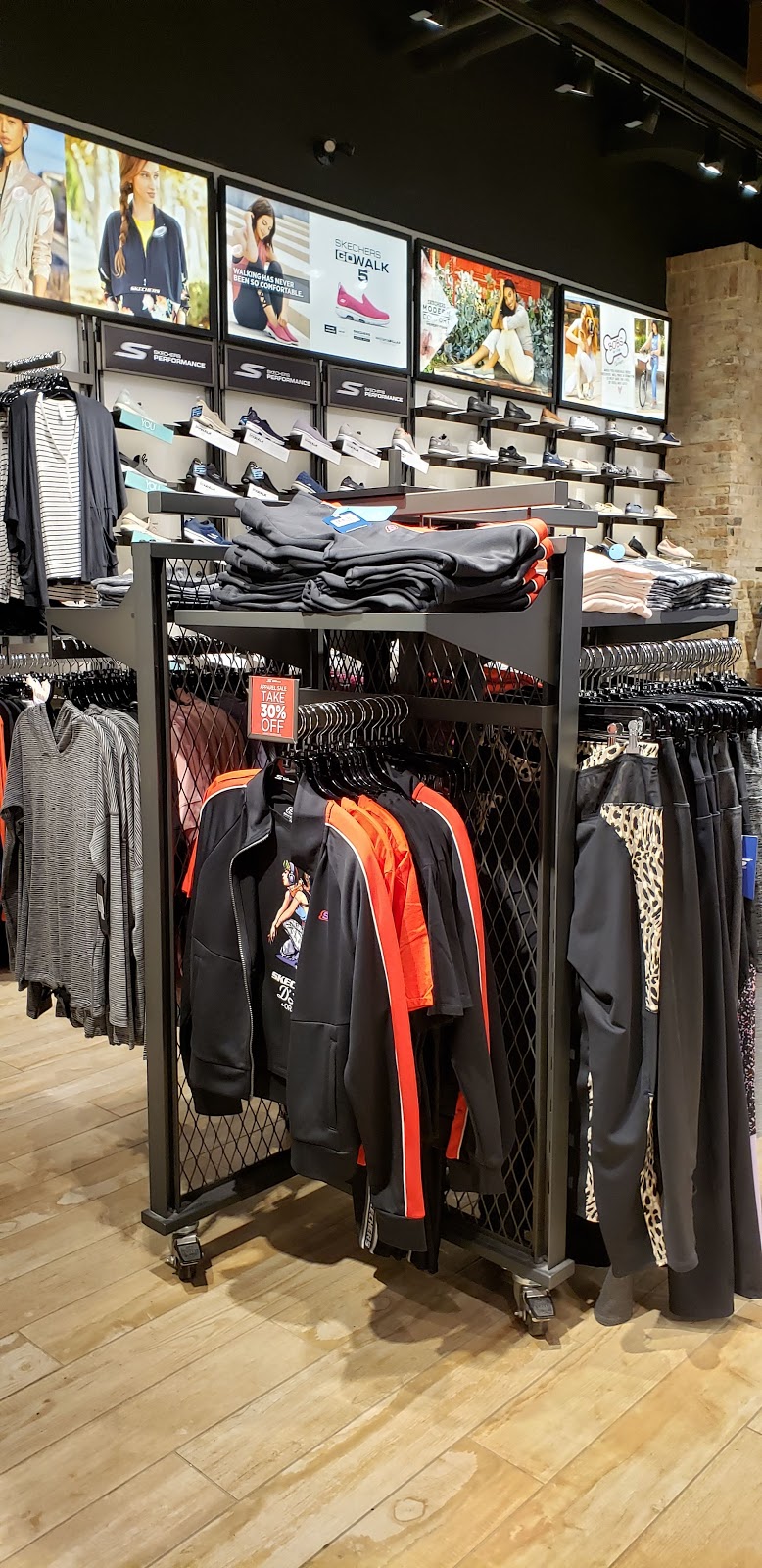 SKECHERS Retail | 500 Hwy 7 Unit 1101, Markham, ON L3R 4M9, Canada | Phone: (905) 604-0417