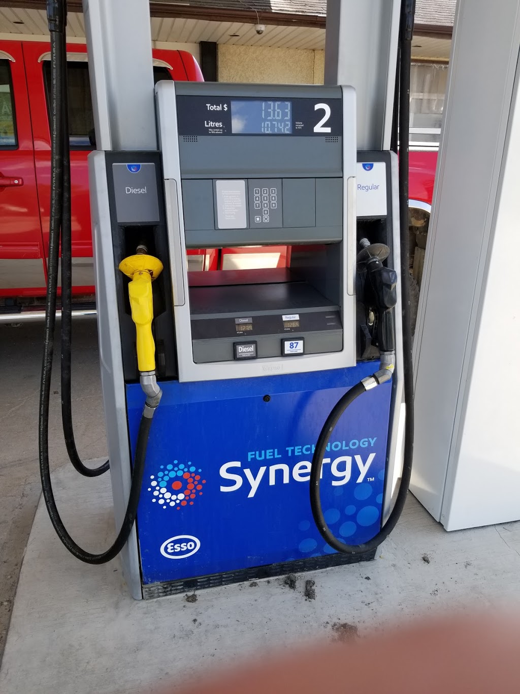 Esso | 691 Dugald Rd, Dugald, MB R0E 0K0, Canada | Phone: (204) 853-7451