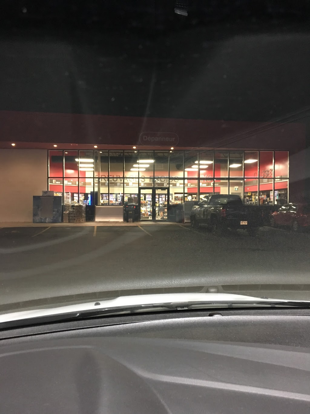 Esso | 11500 Montée Sainte Marianne, Mirabel, QC J7J 2A9, Canada | Phone: (450) 433-3034