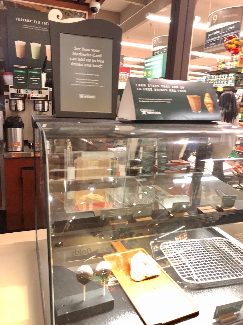 Starbucks | 990 West 25 Avenue Safeway Grocery Store, Vancouver, BC V5Z 2E2, Canada | Phone: (604) 733-0073