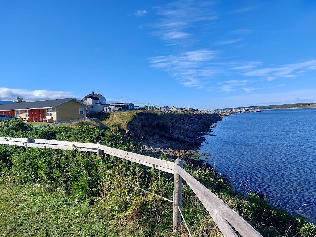 Ocean View Motel and Chalets | 15569 Cabot Trail, Chéticamp, NS B0E 1H0, Canada | Phone: (902) 224-2313