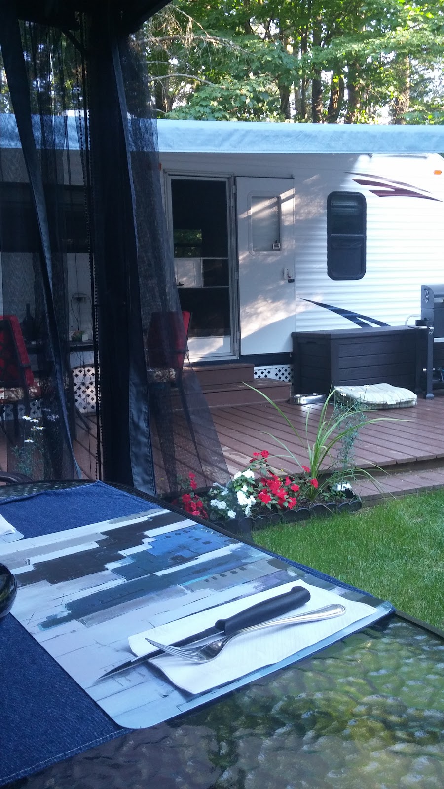 Camping Au Pin DErable Inc | 161 Chemin du Lac Bertrand, Sainte-Sophie, QC J5J 2M1, Canada | Phone: (450) 436-8319