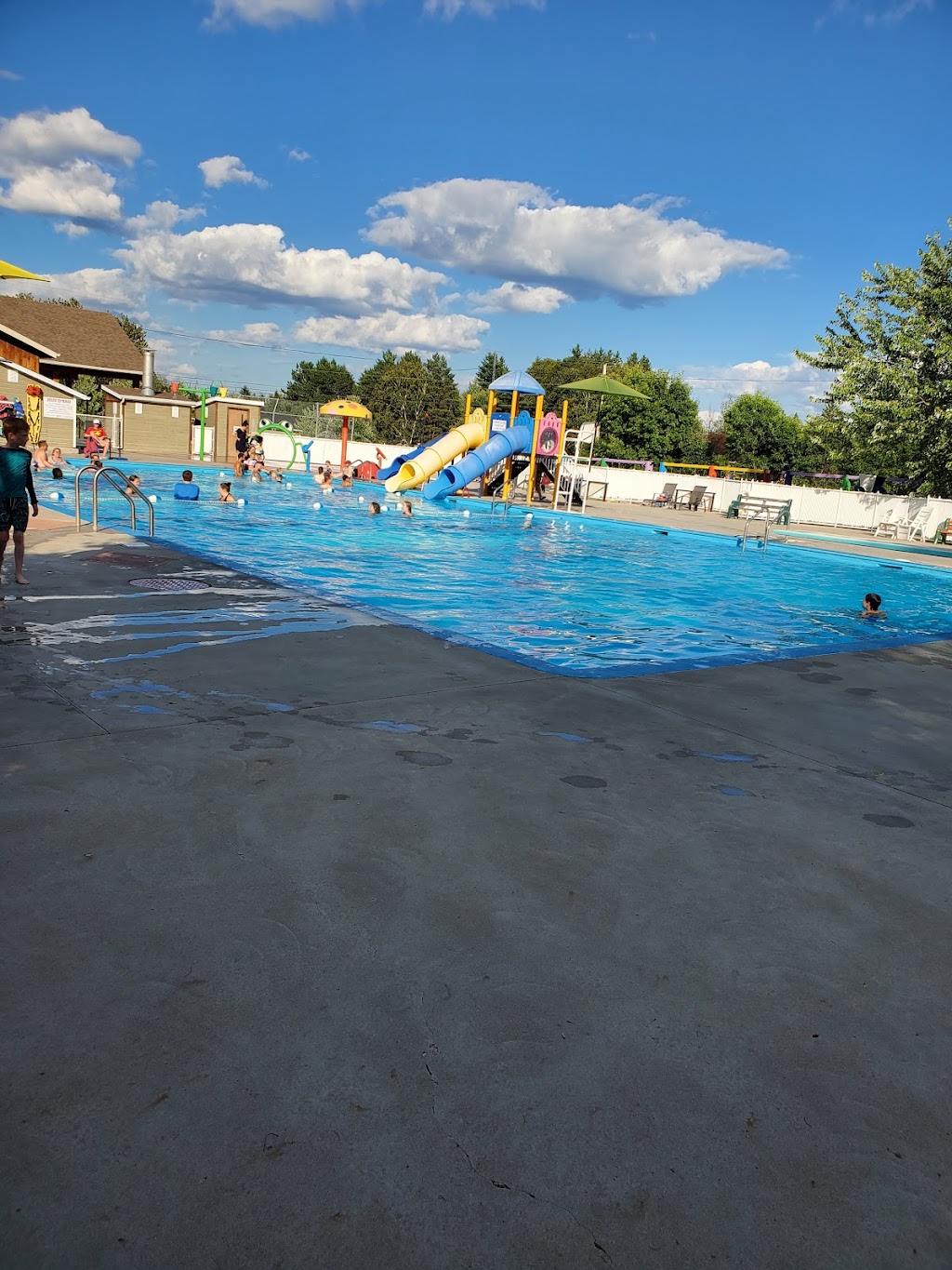 Camping St-Félicien | 2206 Bd du Jardin, Saint-Félicien, QC G8K 2N8, Canada | Phone: (418) 679-1719