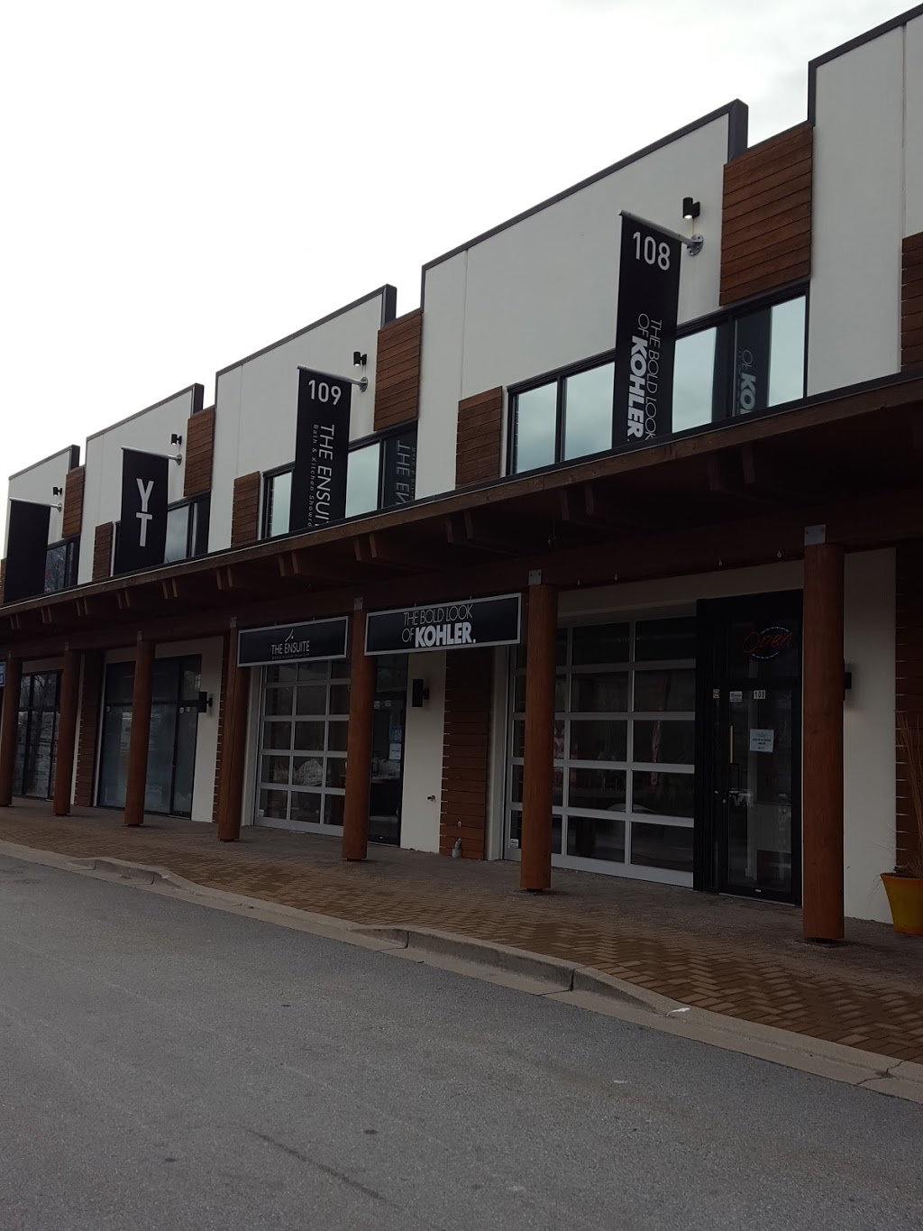 The Ensuite Squamish | 108/109, 39149 Discovery Way, Squamish, BC V8B 0E6, Canada | Phone: (604) 898-3361