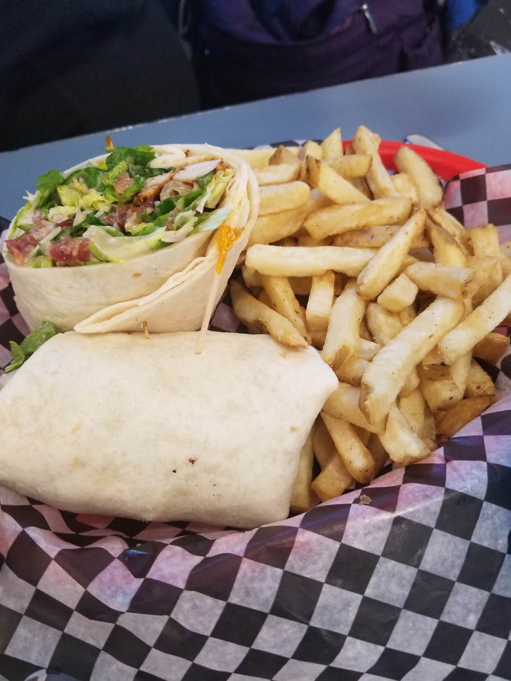 Diner On 52 | 375 A N Front Dr, Steinbach, MB R5G 0X7, Canada | Phone: (204) 326-5252