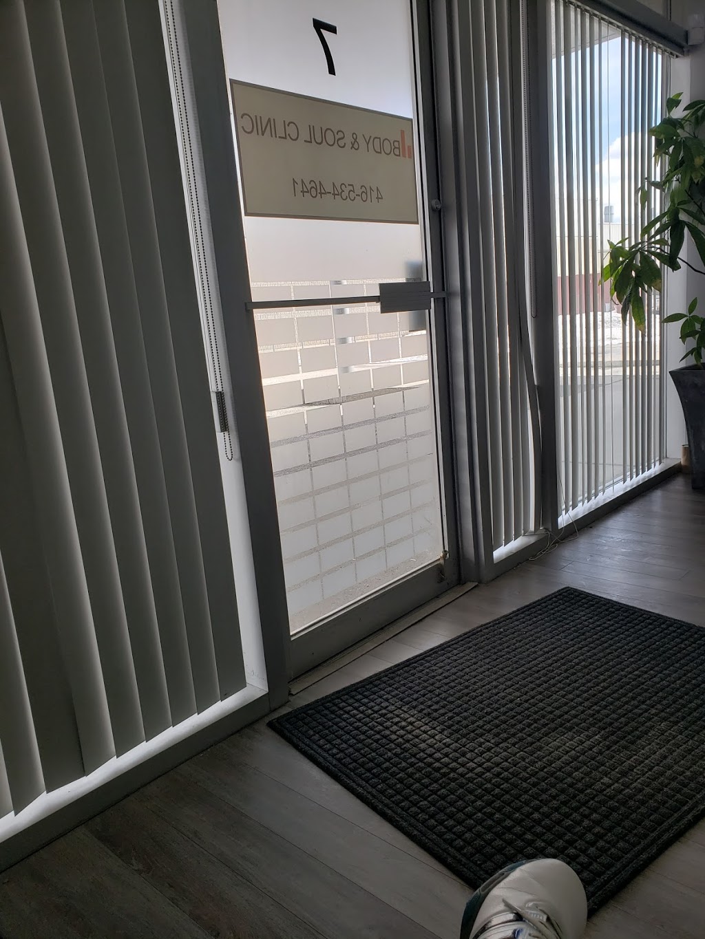 Body & Soul Clinic | 265 Rimrock Rd #7, North York, ON M3J 3C6, Canada | Phone: (416) 534-4641