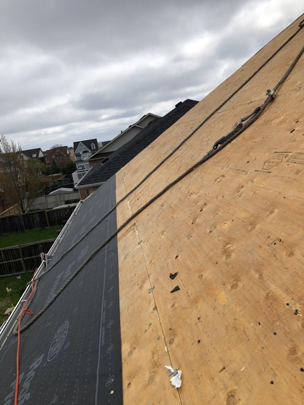 D&P Roofing | 33 Lady May Dr, Whitby, ON L1R 3A7, Canada | Phone: (647) 992-8988