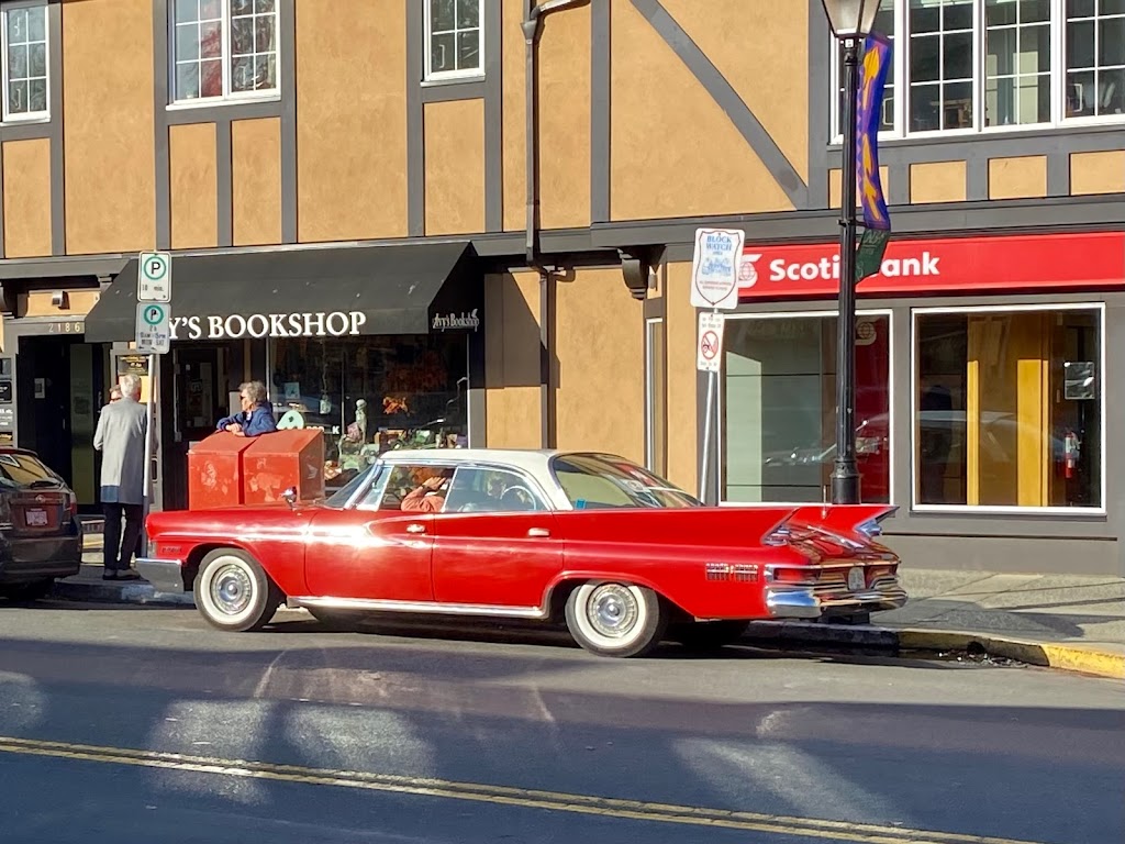 Ivys Book Shop | 2188 Oak Bay Ave, Victoria, BC V8R 1G3, Canada | Phone: (250) 598-2713