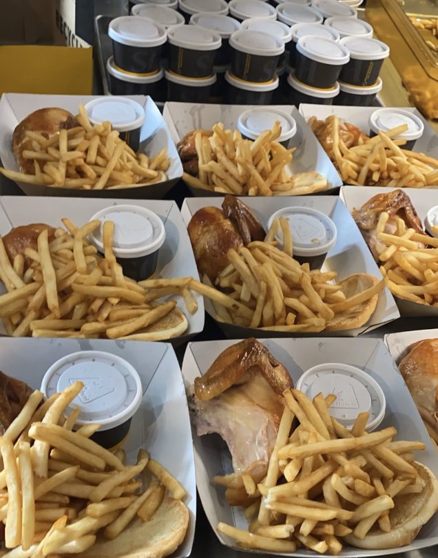 Express St-Hubert | 1780 Rue des Mélèzes, Dolbeau-Mistassini, QC G8L 3M8, Canada | Phone: (418) 979-1334