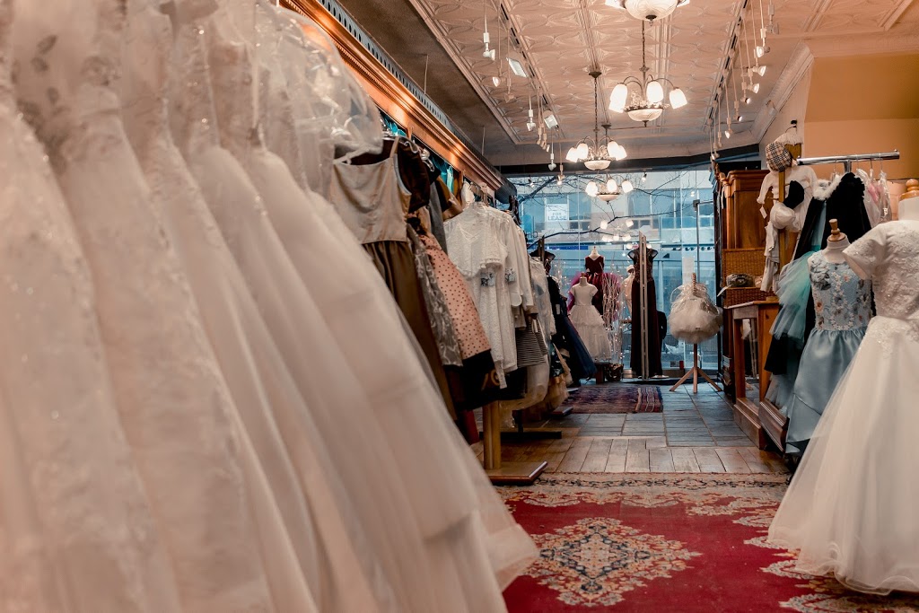 Carmen’s Designs | 1274 St Clair Ave W, Toronto, ON M6E 1B9, Canada | Phone: (416) 656-1022