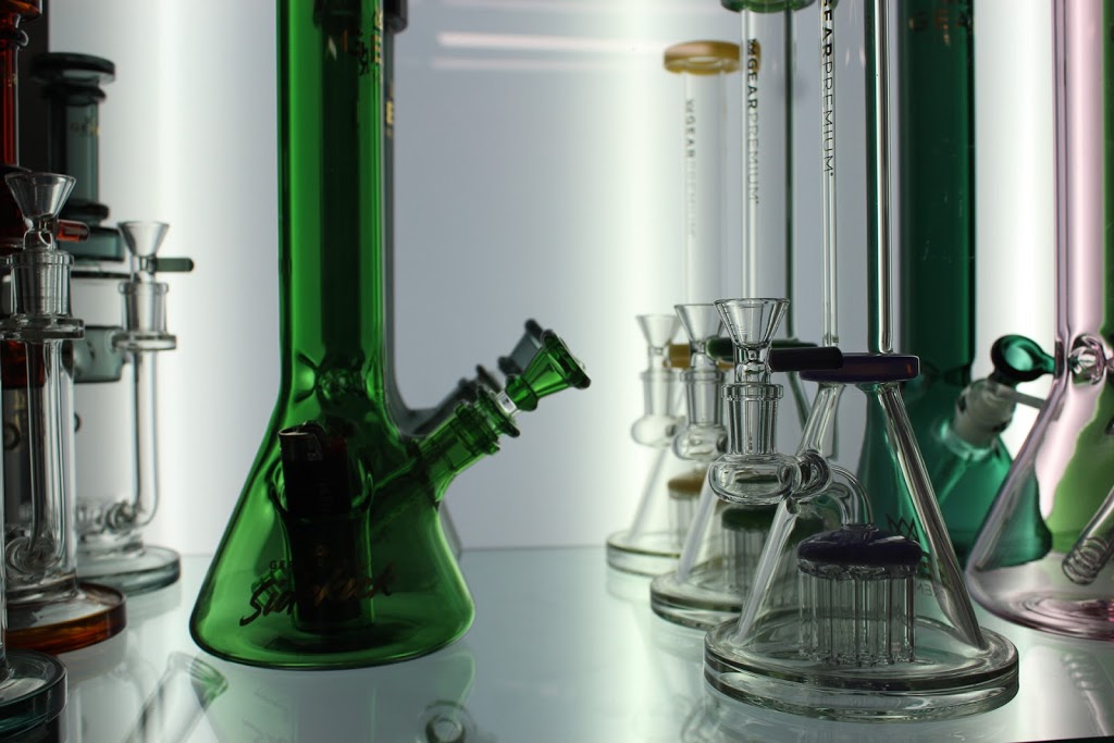 West Coast Glass | 1548 Grafton Ave #1, Errington, BC V0R 1V0, Canada | Phone: (778) 716-3974