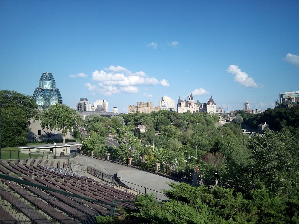 Parc Elgin | Rue Elgin, Gatineau, QC J9H 1E4, Canada | Phone: (866) 299-2002