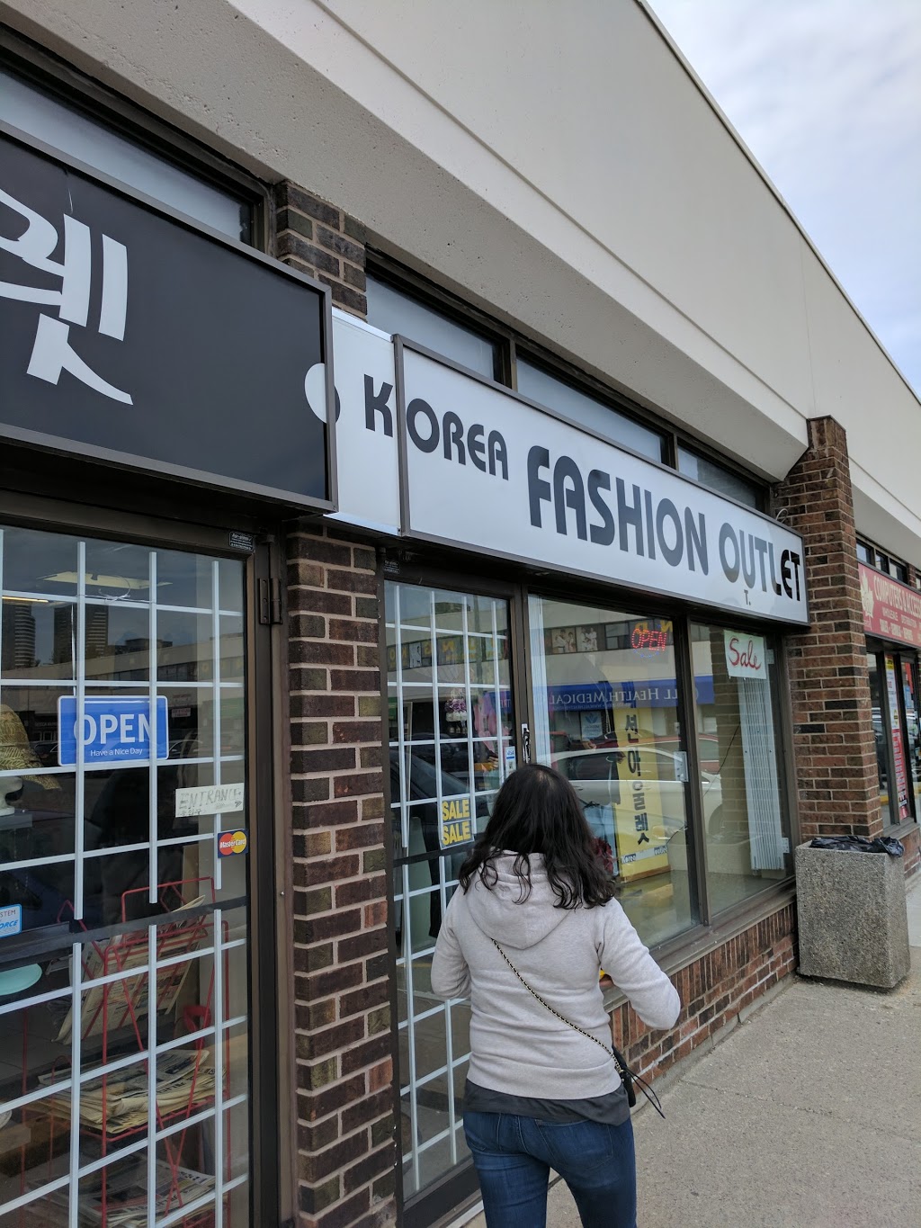 Korea Fashion Outlet Ltd | 180 Steeles Ave W, Thornhill, ON L4J 2L1, Canada | Phone: (905) 889-7828