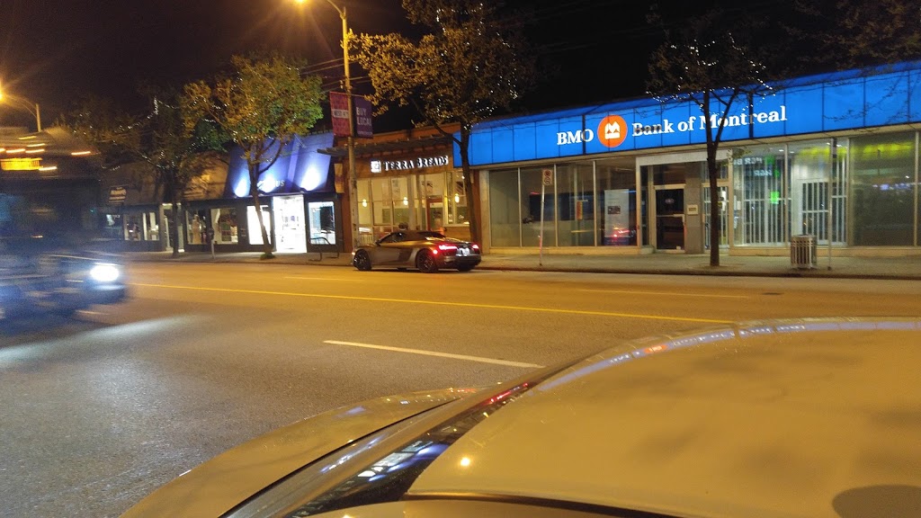 BMO Bank of Montreal | 2388 W 4th Ave, Vancouver, BC V6K 1P2, Canada | Phone: (604) 665-7148