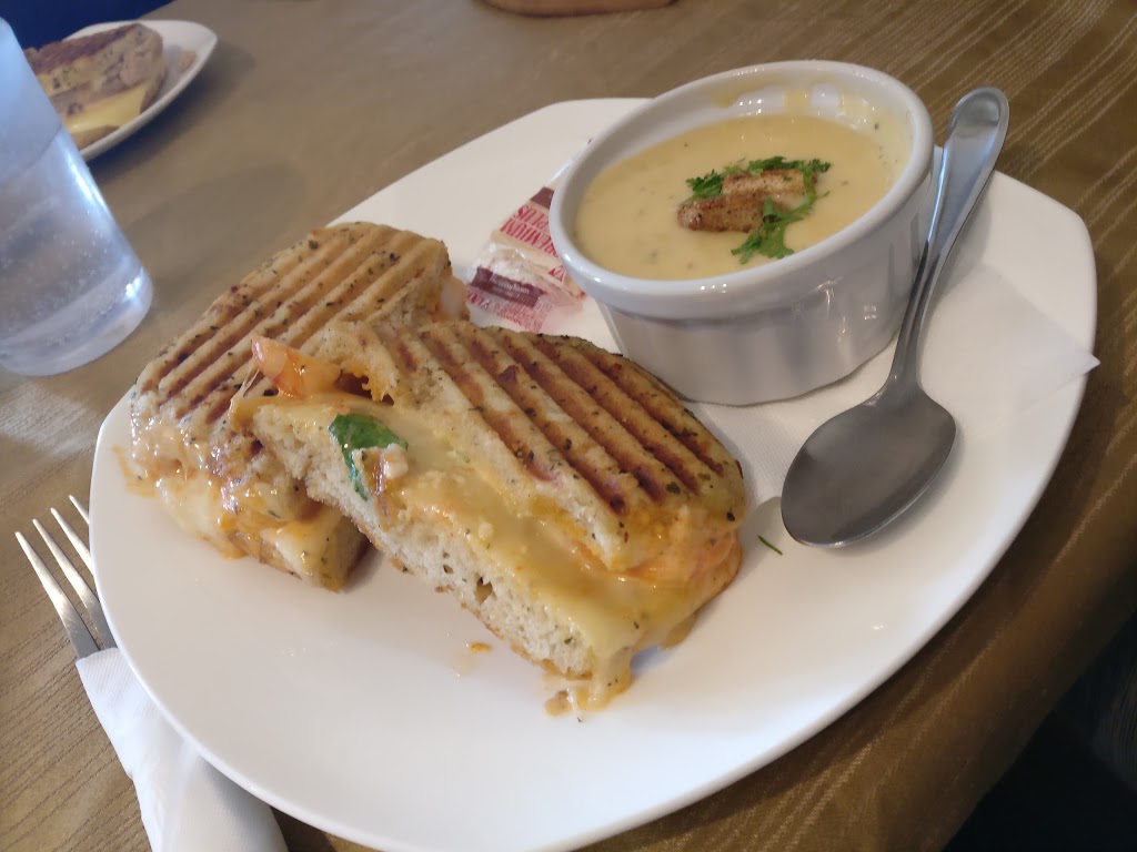 Little Beetle Bistro | 44489 S Sumas Rd, Chilliwack, BC V2R 4B7, Canada | Phone: (604) 846-5528