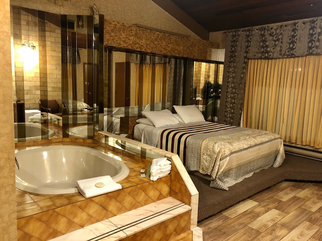 Motel Bonsoir | 1587 Rue Principale, Granby, QC J2J 0S5, Canada | Phone: (450) 378-7947