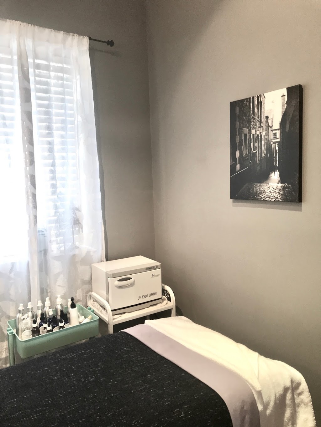 Full Moon Esthetics Wpg | 337-D Pembina Hwy, Winnipeg, MB R3L 2E4, Canada
