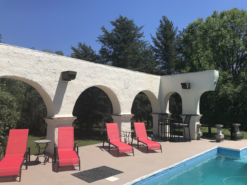 The Hacienda Bed & Breakfast | 3550 Notre Dame Ave, Hanmer, ON P3P 1X2, Canada | Phone: (705) 929-2941