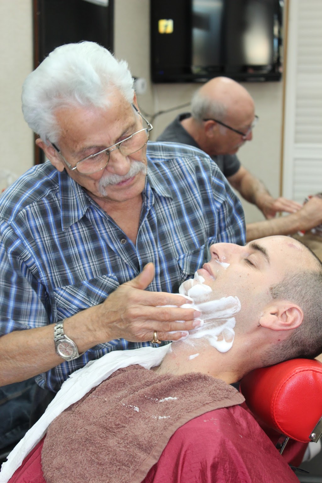 LUnique Coiffure Pour Hommes | 50 Boulevard Saint-Charles, Beaconsfield, QC H9W 2X3, Canada | Phone: (514) 697-2841