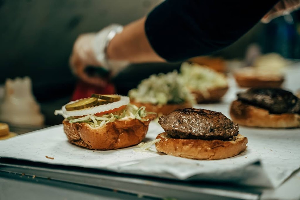 Burger Factory | 580 Fanshawe Park Rd E, London, ON N5X 1L1, Canada | Phone: (548) 688-4888