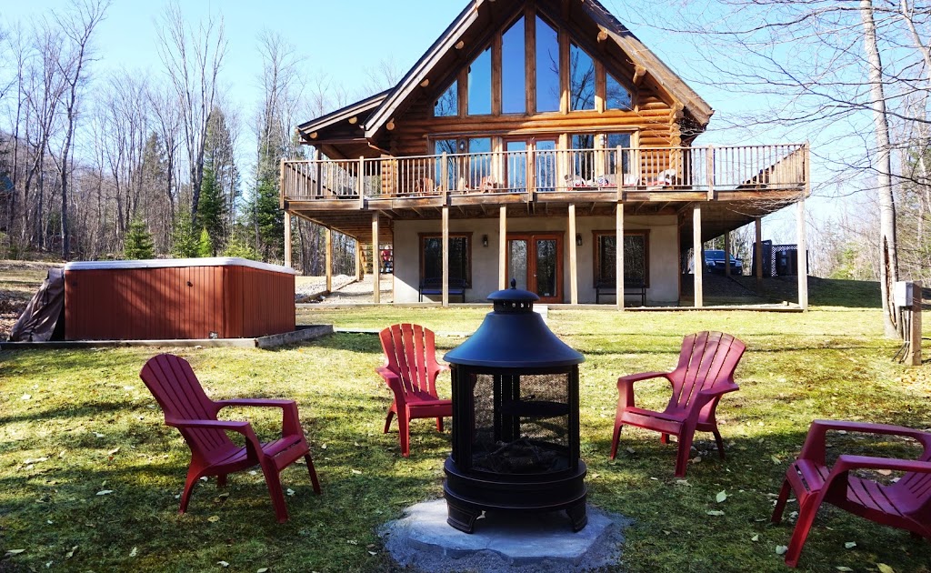 Chalet Huron | 520 Chemin des Pionniers, Labelle, QC J0T 1H0, Canada | Phone: (514) 545-4388