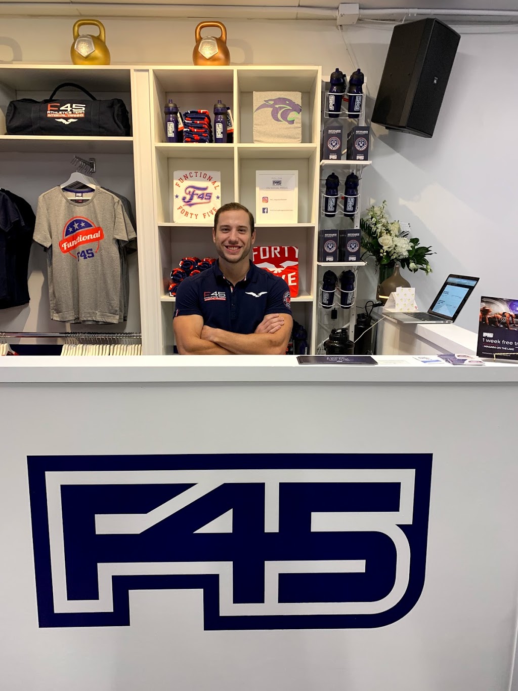 F45 Training Niagara on the Lake | 1517 Niagara Stone Rd, Virgil, ON L0S 1T0, Canada | Phone: (905) 394-0500