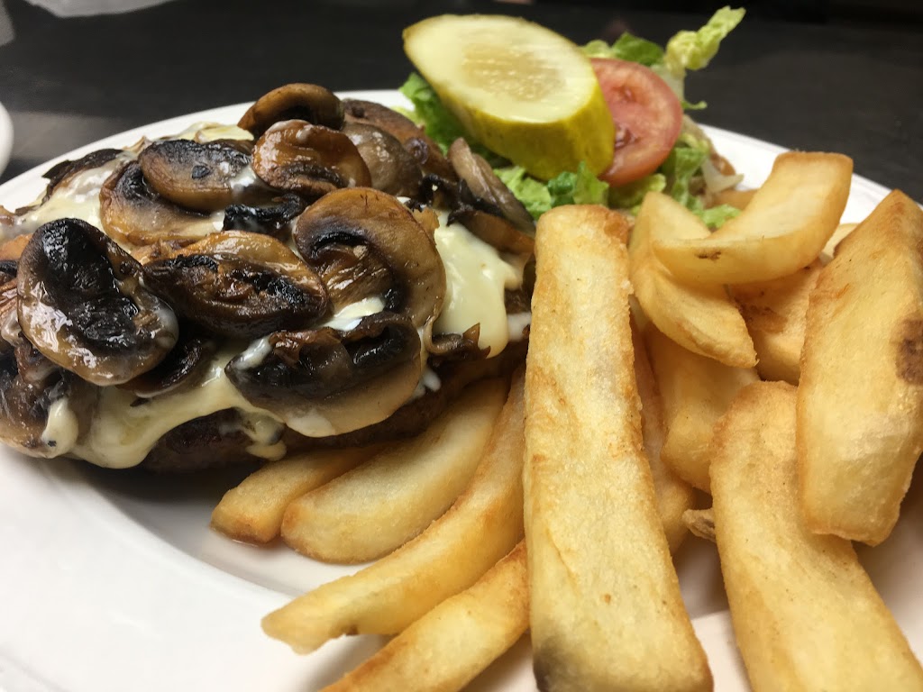 K Cs Restaurant & Lounge | 4600 48 St Unit 104, Stony Plain, AB T7Z 1L4, Canada | Phone: (780) 963-7943