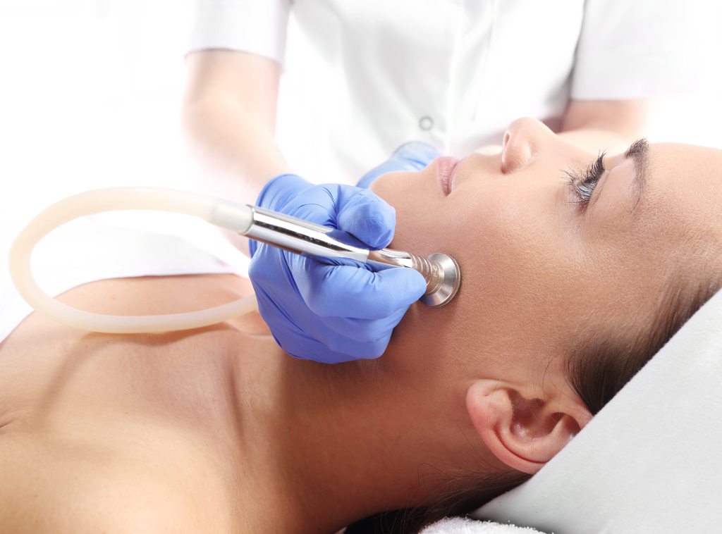 Bella Laser and Skin Care | 72 Bloomsbury Ave, Brampton, ON L6P 1S6, Canada | Phone: (416) 844-8119