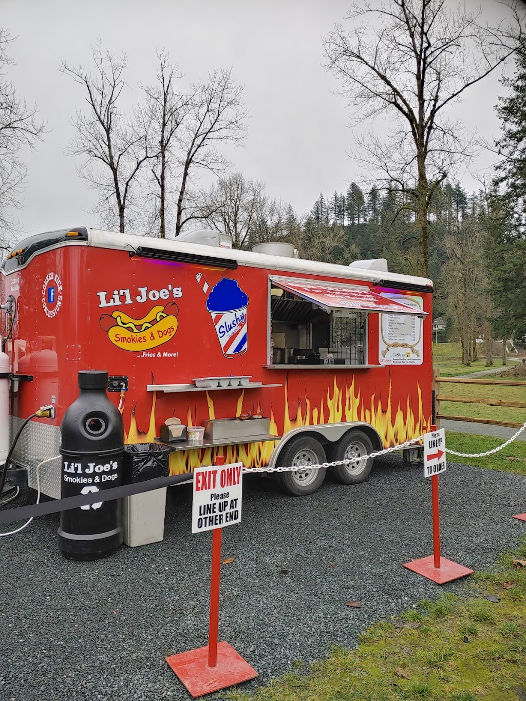 Lil Joes Smokies and Dogs | Sardis, Chilliwack, BC V2R 3M4, Canada | Phone: (604) 316-6100