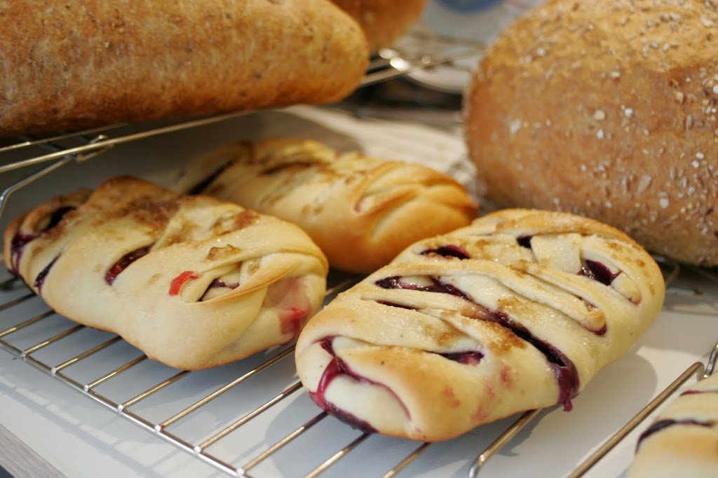 Sweet Bres Boulangerie | 4 Angies Walk, Hardwood Lands, NS B0N 1Y0, Canada | Phone: (902) 448-6127