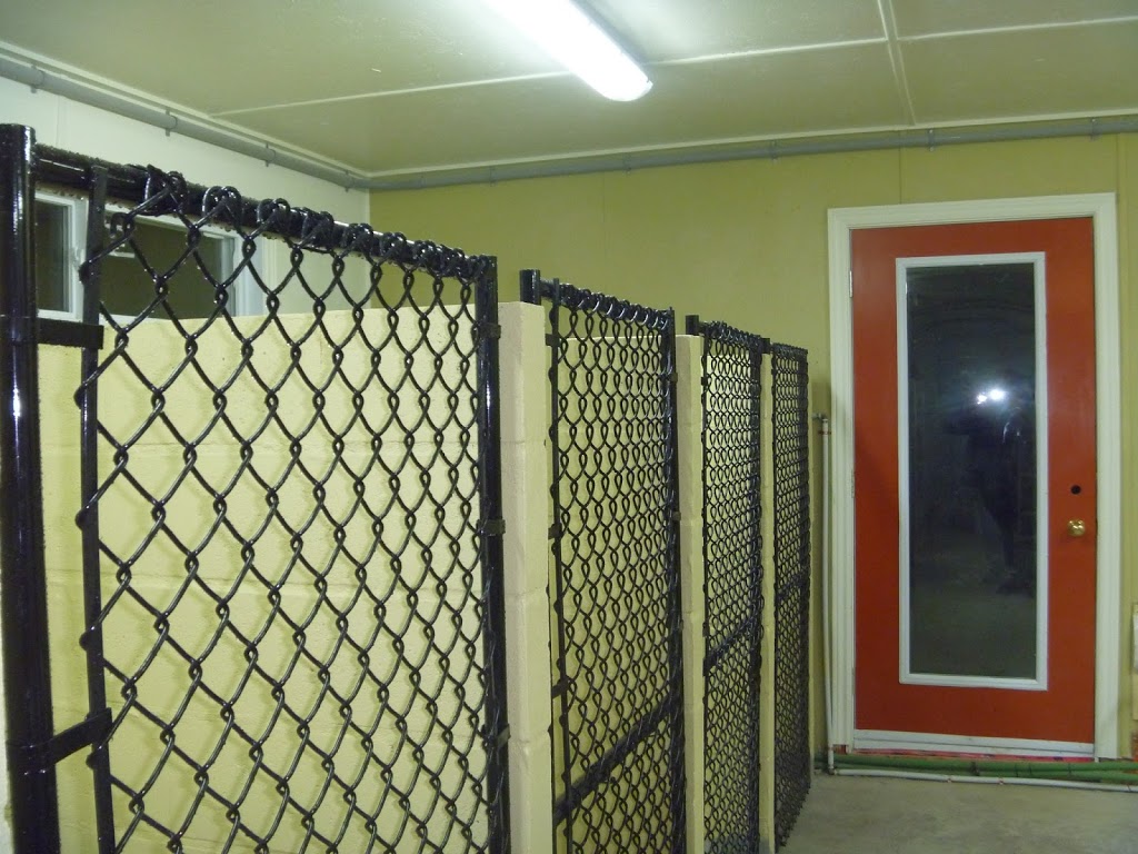 A la Patte Poilue Chenil | 2080 Nolan Rd, Hammond, ON K0A 2A0, Canada | Phone: (613) 488-2595