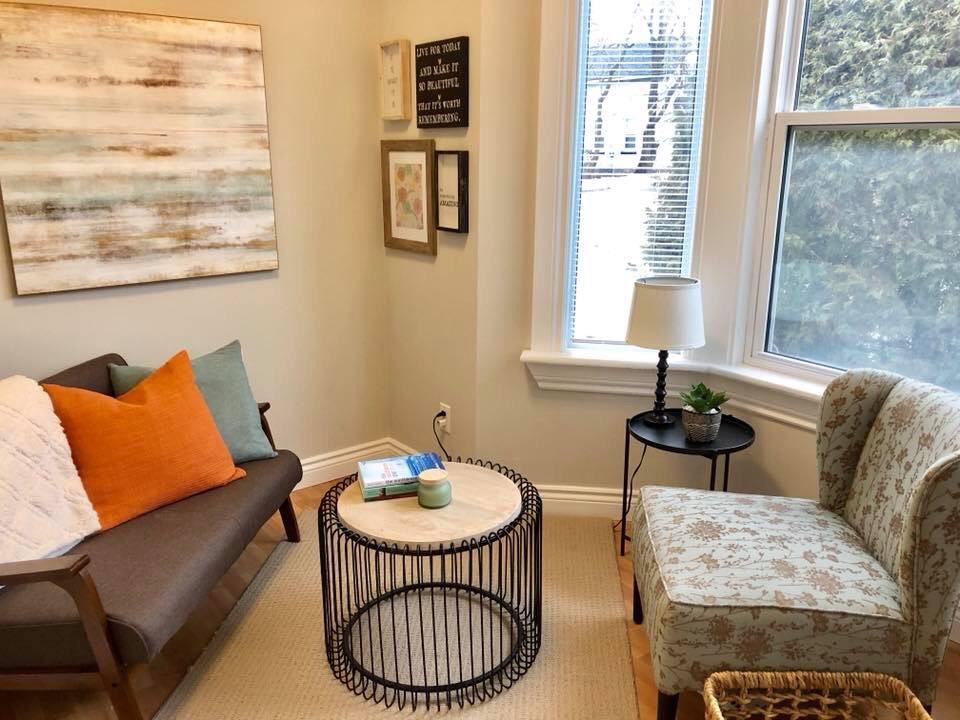 Kelly Hoskin BSW, RSW | 130 Prospect St, Newmarket, ON L3Y 3T5, Canada | Phone: (365) 607-7295