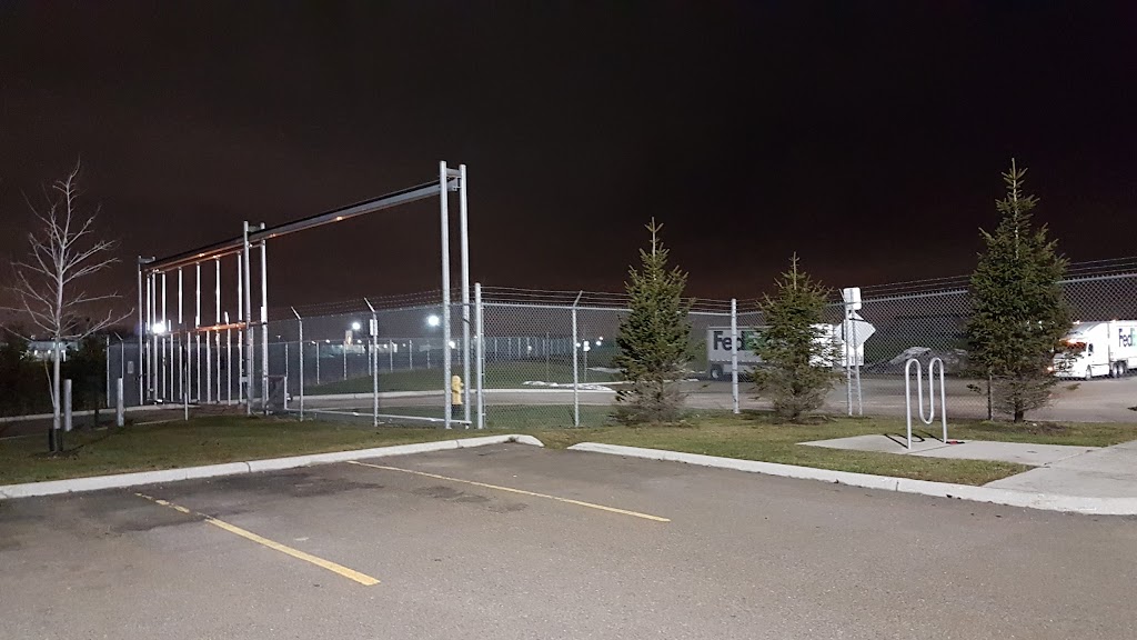 FedEx Ground Terminal | 1650 Wilton Grove Rd, London, ON N6N 0A4, Canada | Phone: (800) 463-3339