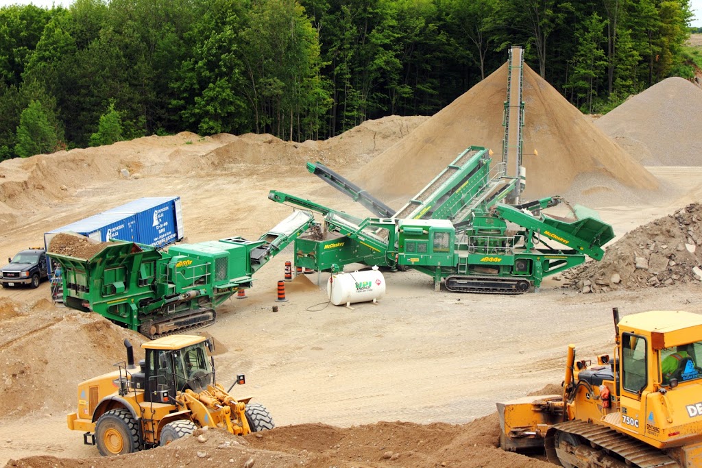 Duivenvoorden Haulage Ltd | 3425 9 Line, Innisfil, ON L9S 3Z6, Canada | Phone: (705) 436-4999